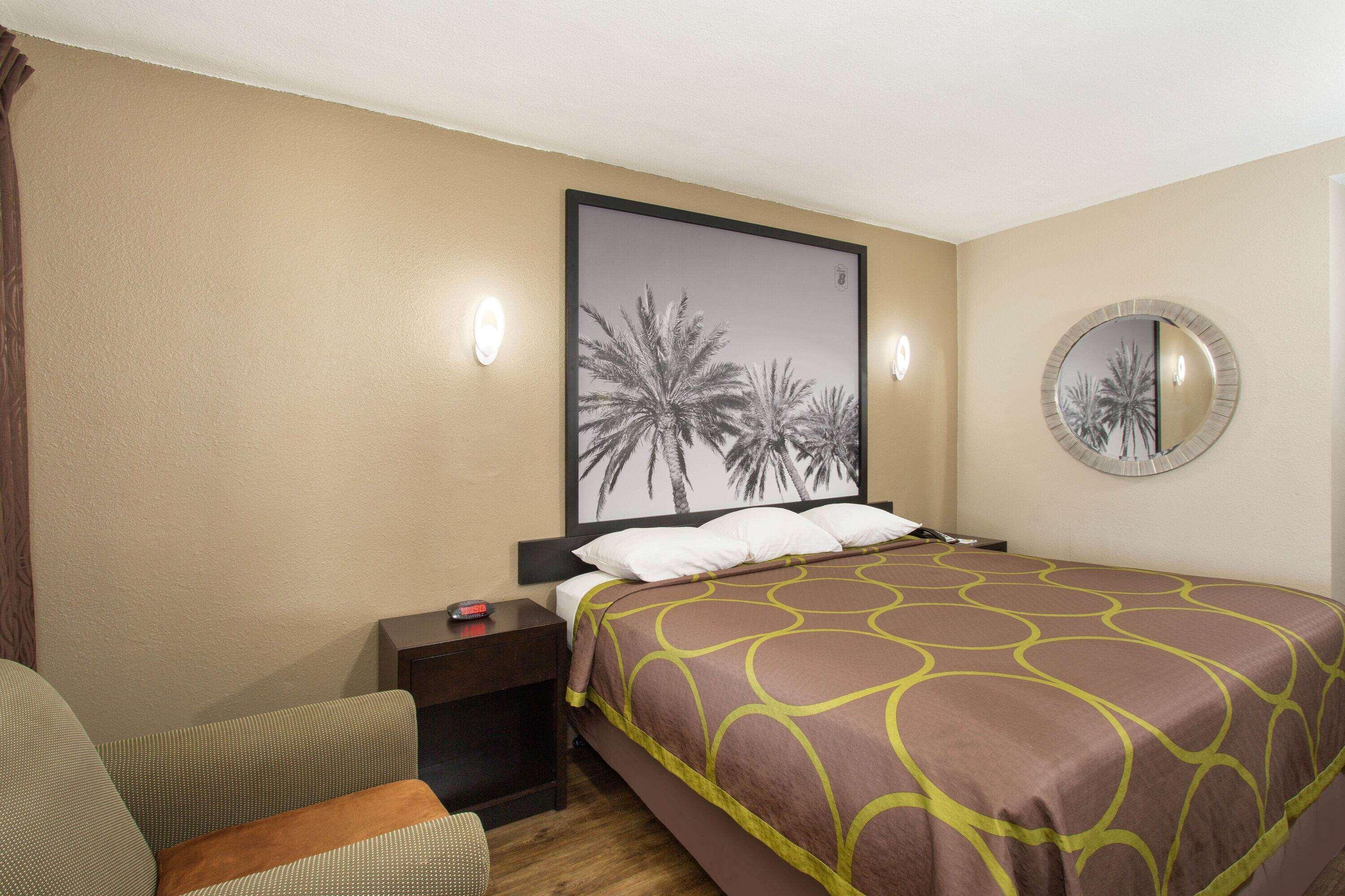 Super 8 By Wyndham Pensacola Nas Area Motel Beach Haven Екстериор снимка